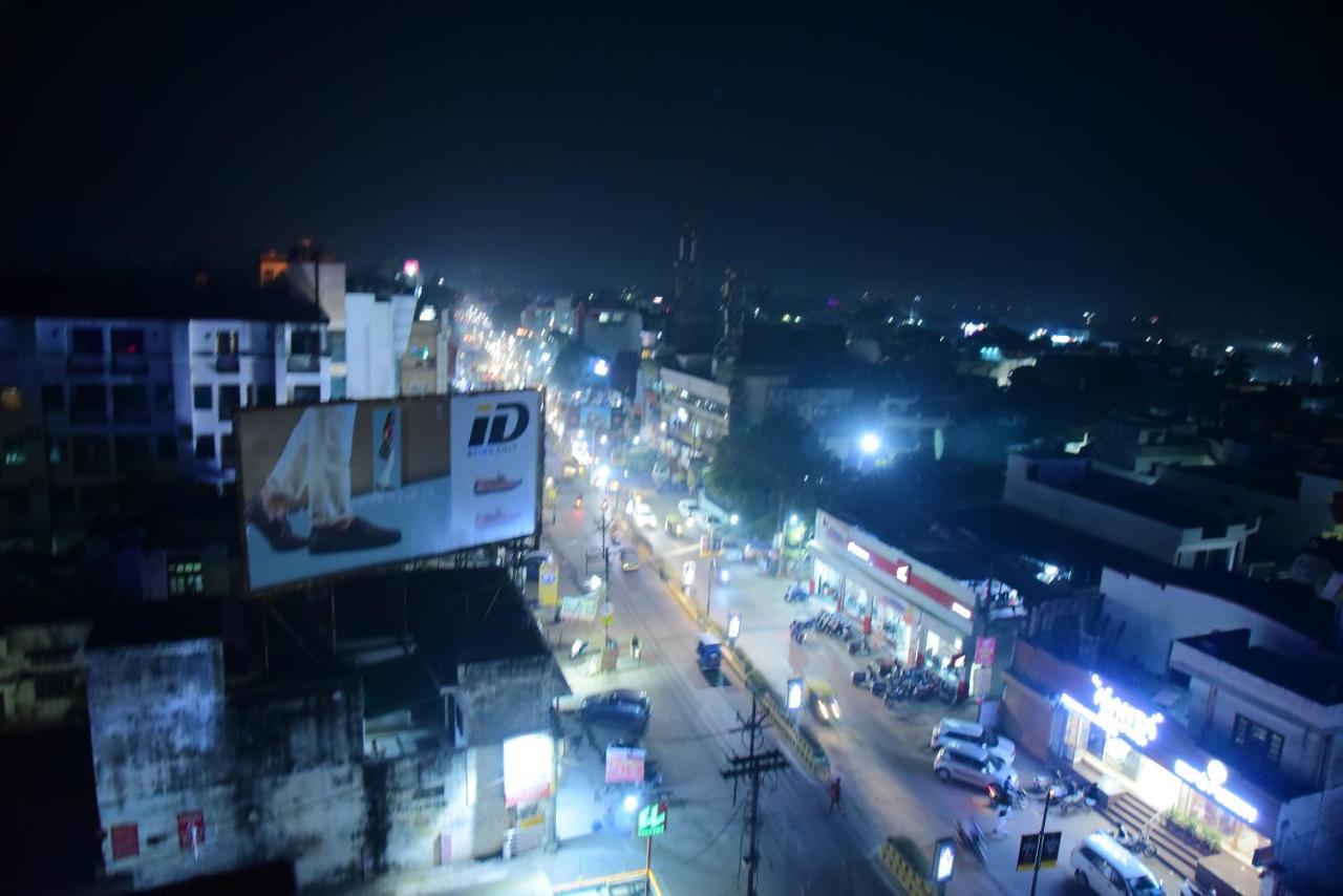 The Park Presidency Hotel Bareilly Ngoại thất bức ảnh