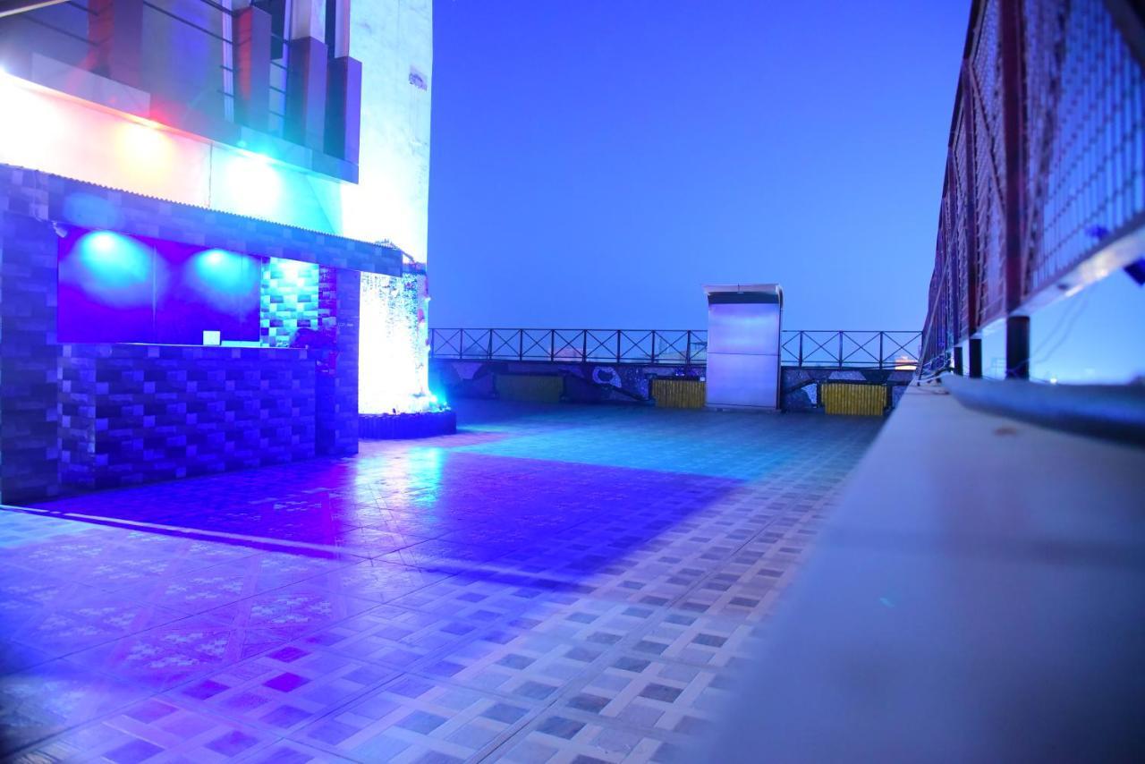 The Park Presidency Hotel Bareilly Ngoại thất bức ảnh