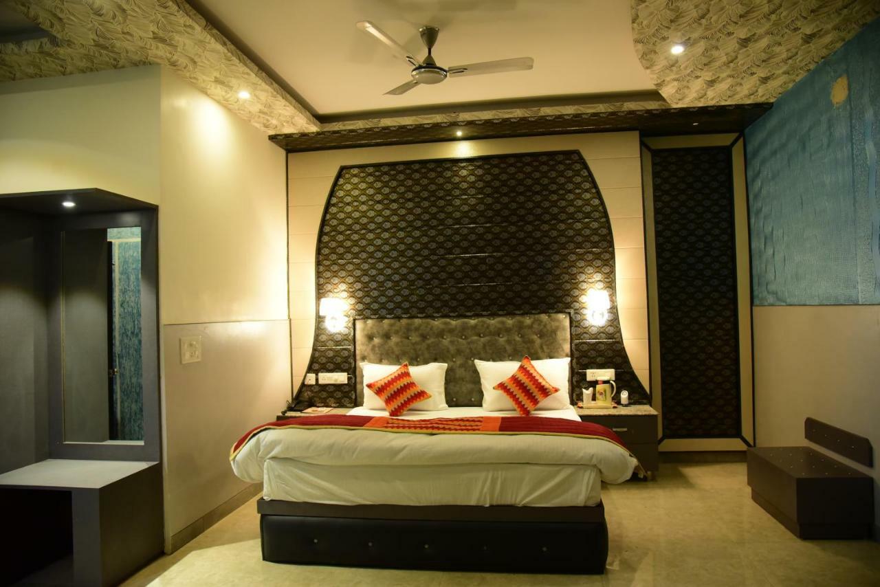 The Park Presidency Hotel Bareilly Ngoại thất bức ảnh