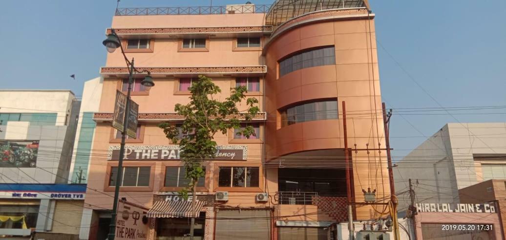 The Park Presidency Hotel Bareilly Ngoại thất bức ảnh